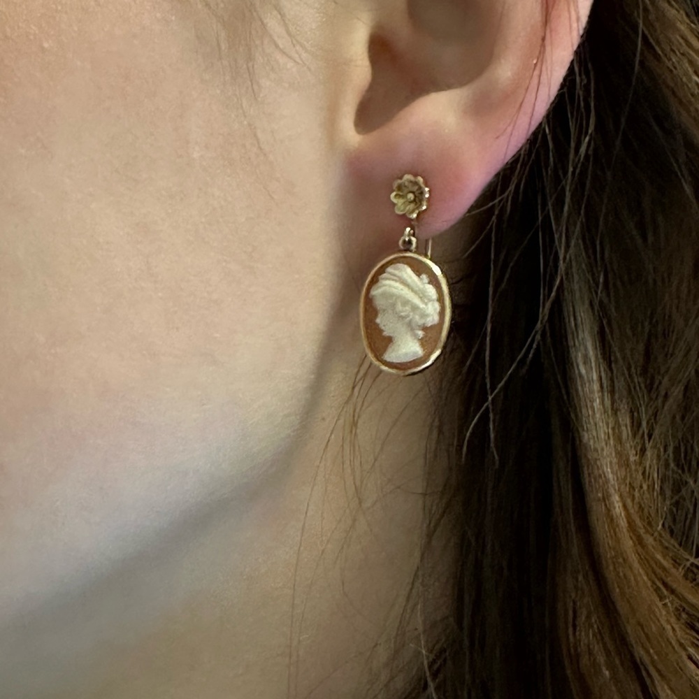 VINTAGE 14K real solid gold camafeo earrings - Picture 14 of 16